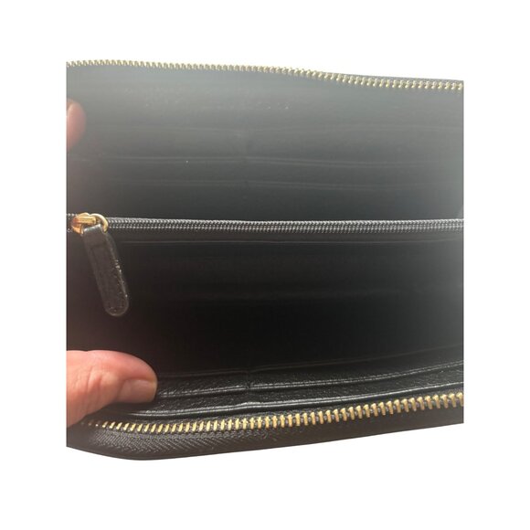 Michael Kors Black Pebbled Leather Continental Zip Wallet With Gold Logo Plate - Picture 7 of 9
